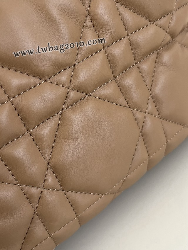 Dior专柜新款迪奥高仿原单中号焦糖棕Toujours系列大菱格休闲女包 djfk1438